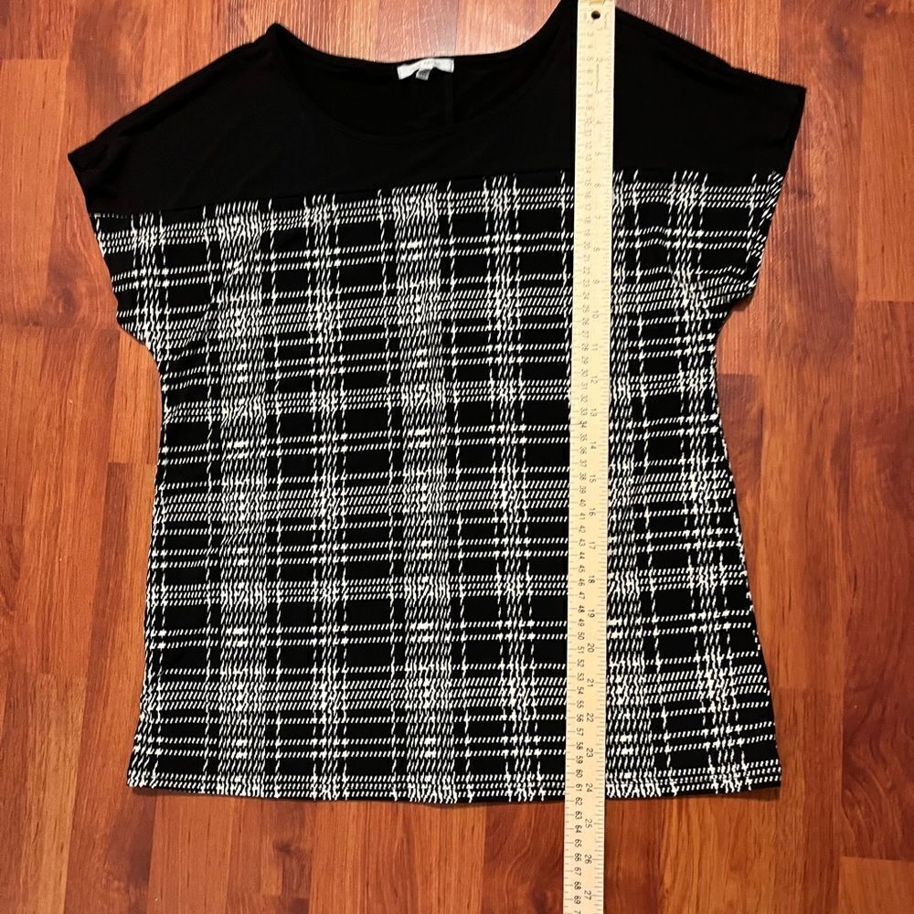 Ava James gingham black-and-white top with Button detailing on black size medium - Picture 7 of 7